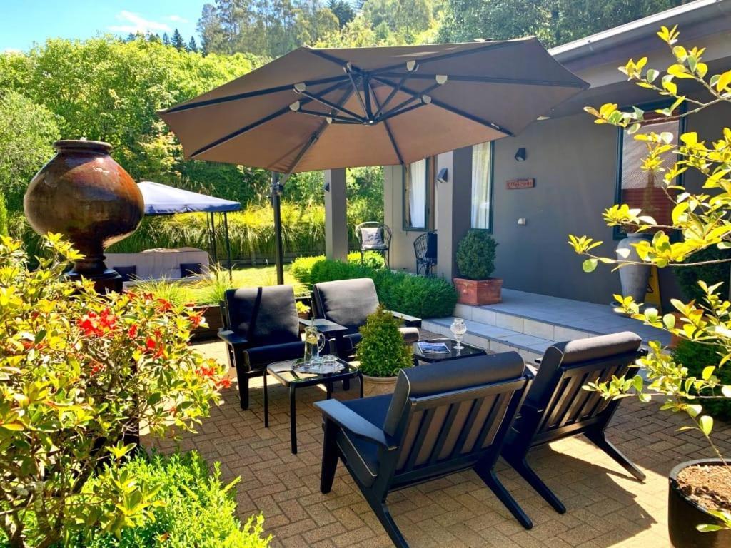 The Flying Trout Boutique Lodge Taupo Exterior photo