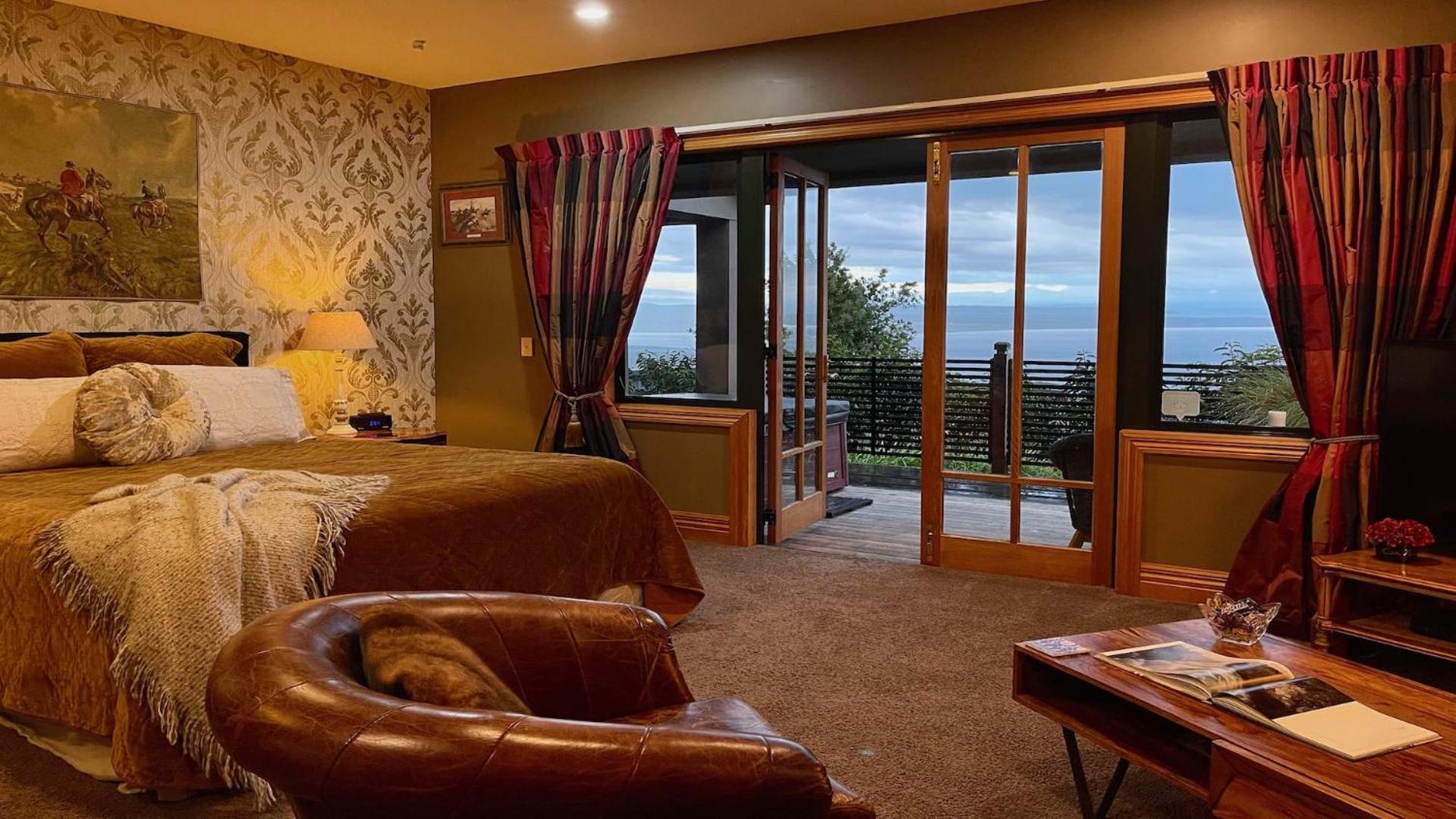 The Flying Trout Boutique Lodge Taupo Exterior photo