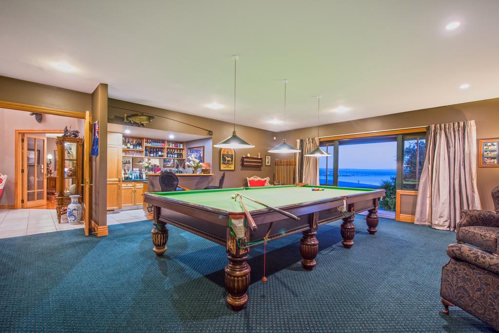 The Flying Trout Boutique Lodge Taupo Exterior photo